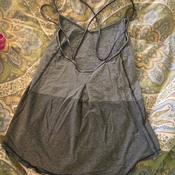 Lululemon strapping tank top - Picture 2 of 3